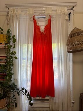 70s Vintage Orange Lace-Trim Nightgown
